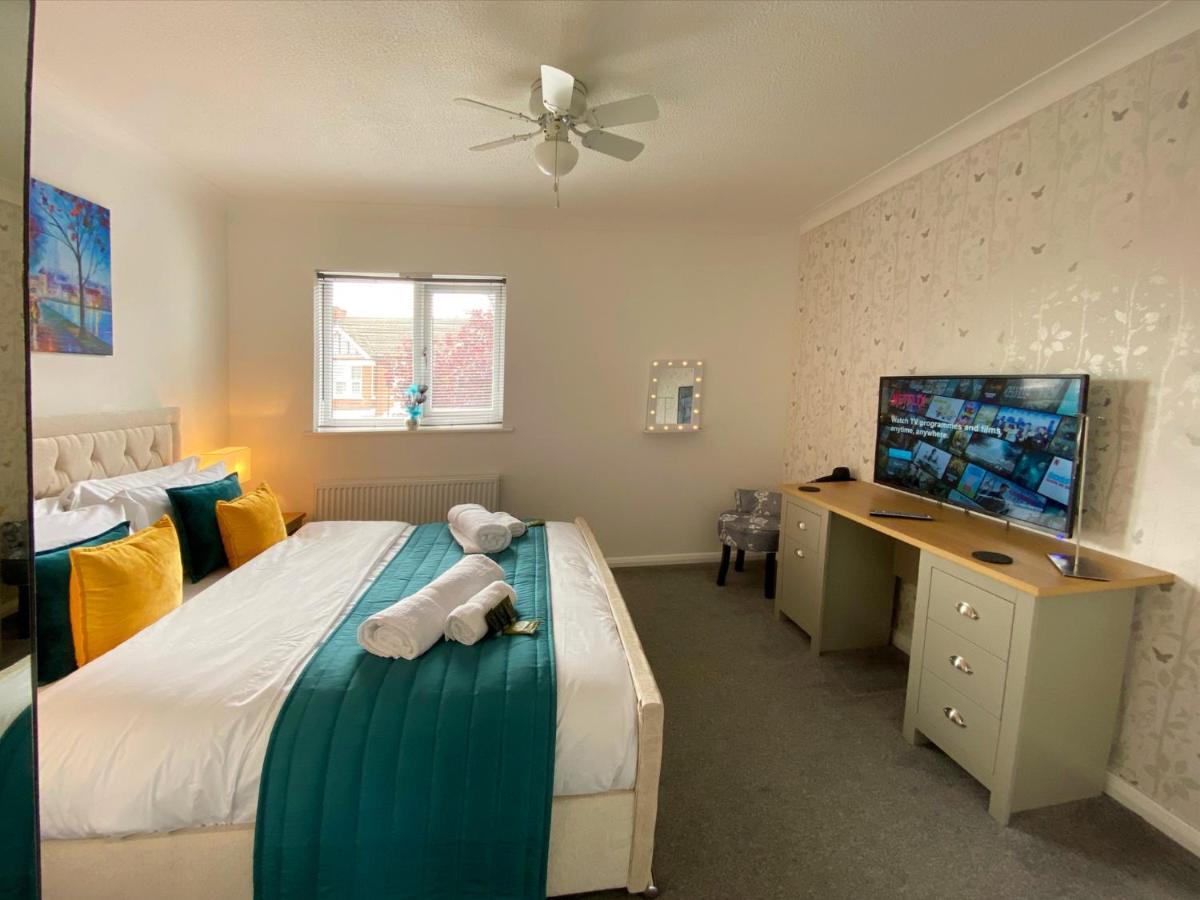 2 Bedroom Private House Near Bedford Town And Train Station 베드퍼드 외부 사진