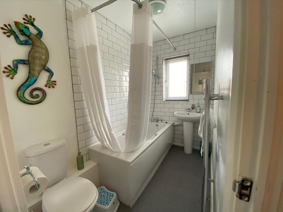 2 Bedroom Private House Near Bedford Town And Train Station 베드퍼드 외부 사진