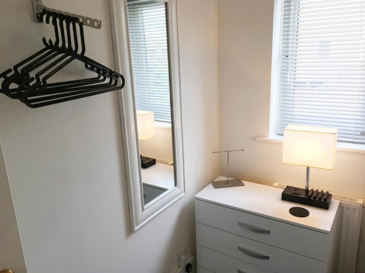 2 Bedroom Private House Near Bedford Town And Train Station 베드퍼드 외부 사진